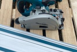 Location outil Scie plongeante électrique Makita près de Neuville-sur-Seine