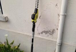Location outil Taille haie sur perche électrique Ryobi près de Alès