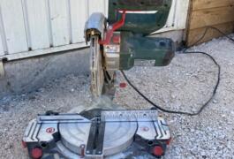 Location outil Scie à onglet radiale électrique Metabo près de Le Revest-les-Eaux