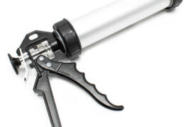 Location outil Pistolet à mastic  Silverline près de Paris
