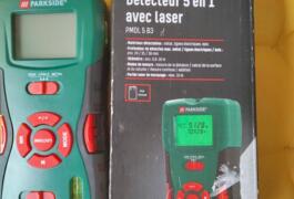 Location outil Détecteur multi matériaux électrique près de Miribel-les-Échelles