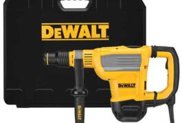 Location outil Burineur perforateur électrique Dewalt près de Angers