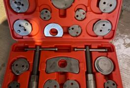 Location outil Repousse piston frein  près de Villeneuve-Tolosane