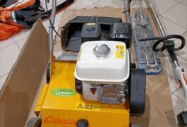 Location outil Scarificateur démousseur Thermique près de Vouillé