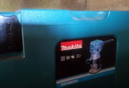 Location outil Défonceuse à bois électrique Makita près de Pierres