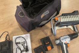 Location outil Visseuse perceuse Sans-fil près de Levallois-Perret