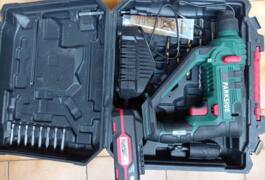 Location outil Marteau perforateur électrique près de Le Tholonet