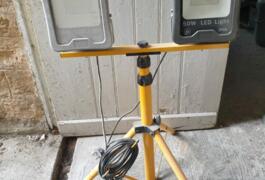 Location outil Éclairage électrique près de Tavaux