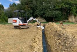 Location outil Mini pelle Bobcat 1t700  Bobcat près de Fléré-la-Rivière