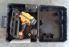 Location outil Cloueur électrique Dewalt près de Challans