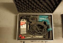 Location outil Perforateur burineur électrique Makita près de Lagny-sur-Marne