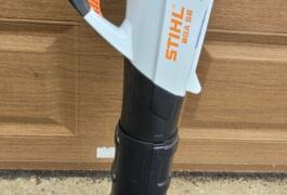 Location outil Souffleur à feuille électrique Stihl près de Plestin-les-Grèves