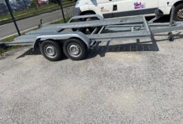 Location outil Remorque porte voiture Plus de 750kg près de Mérignac