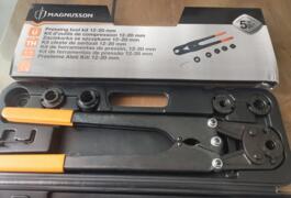 Location outil Pince à sertir multicouche  Magnusson près de Longpont-sur-Orge