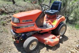 Location outil Debroussailleuse autoportee  Kubota près de Bagnols-en-Forêt
