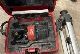 Location outil Niveau laser  Hilti près de Carnetin