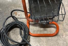 Location outil Éclairage électrique près de Carnetin