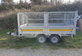 Location outil Remorque benne Plus de 750kg près de Saint-Laurent-du-Pape