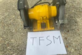 Location outil Affuteur  Dewalt près de Pierrefitte-sur-Sauldre