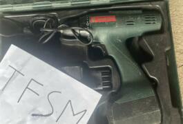 Location outil Visseuse perceuse électrique Metabo près de Pierrefitte-sur-Sauldre
