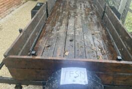 Location outil Remorque Moins de 750kg près de Pierrefitte-sur-Sauldre