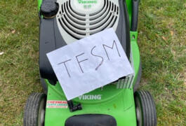 Location outil Tondeuse à gazon Thermique près de Pierrefitte-sur-Sauldre