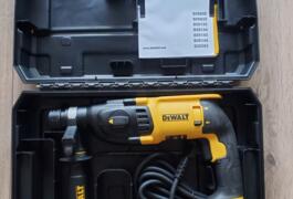 Location outil Perforateur burineur électrique Dewalt près de Agen
