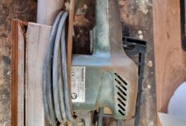 Location outil Ponceuse vibrante électrique Metabo près de Bretteville-sur-Odon