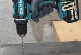 Location outil Visseuse perceuse Sans-fil Makita près de La Ravoire