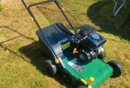 Location outil Scarificateur démousseur Thermique près de Villedieu-sur-Indre