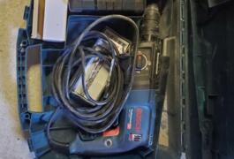 Location outil Perforateur électrique Bosch près de Tournus