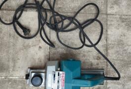 Location outil Rabot Makita électrique près de Avignon
