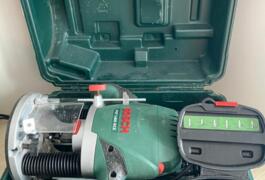 Location outil Défonceuse à bois électrique Bosch près de Herblay-sur-Seine