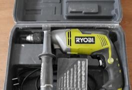 Location outil Perceuse à percussion électrique Ryobi près de Quimper