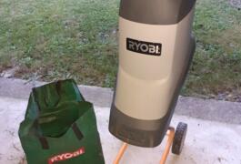 Location outil Broyeur de végetaux électrique Ryobi près de Seulline
