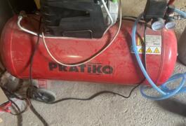 Location outil Compresseur électrique près de Commer