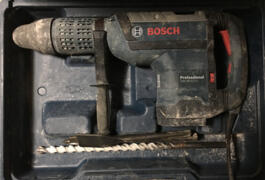Location outil Marteau Piqueur Perforateur  Bosch près de Andilly