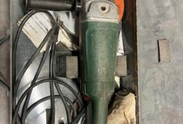 Location outil Meuleuse 230mm Bosch près de Preures