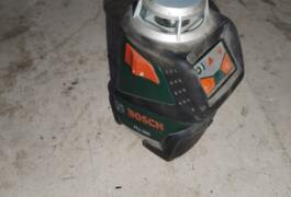 Location outil Traceur laser  Bosch près de Saint-Julien-les-Rosiers