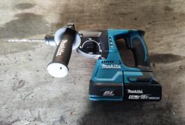 Location outil Perforateur burineur électrique Makita près de Avoine
