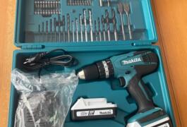 Location outil Visseuse perceuse Sans-fil Makita près de Grenoble