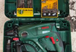Location outil Perforateur burineur électrique Bosch près de Lapalisse