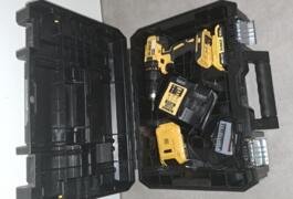Location outil Perceuse visseuse  Dewalt près de Lieusaint