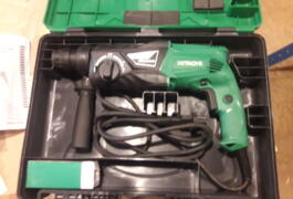 Location outil PERFORATEUR HITACHI HIKOKI 730W 2,7J  Hikoki près de Agnos