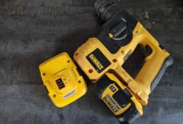 Location outil Perceuse à percussion Sans-fil Dewalt près de Nice