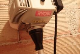 Location outil Debrousailleuse  Ryobi près de Toulon