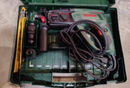 Location outil Burineur perforateur électrique Bosch près de Plaisir