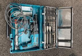 Location outil Perforateur burineur électrique Makita près de Saint-Quentin-sur-Isère