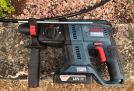 Location outil Perforateur électrique Bosch près de Granges-les-Beaumont