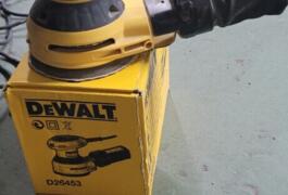 Location outil Ponceuse excentrique électrique Dewalt près de Montrouge